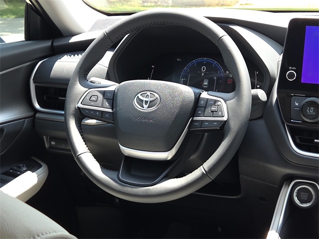2025 Toyota Grand Highlander XLE photo 8