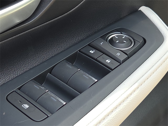 2025 Toyota Grand Highlander XLE photo 13