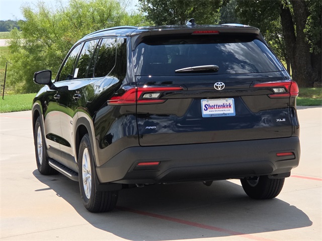 2025 Toyota Grand Highlander XLE photo 2