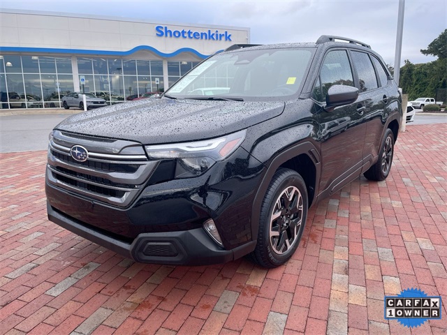 2025 Subaru Forester Premium's photo