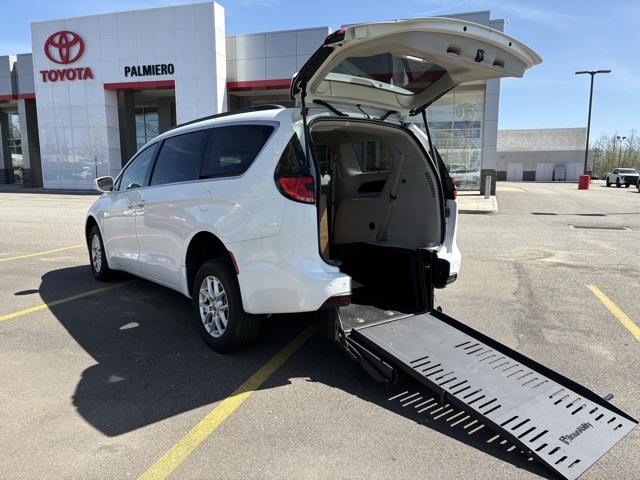 used 2022 Chrysler Pacifica car, priced at $55,903