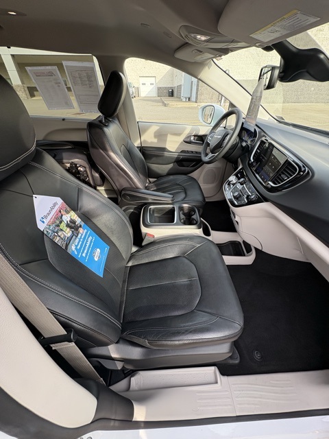 used 2022 Chrysler Pacifica car, priced at $53,903