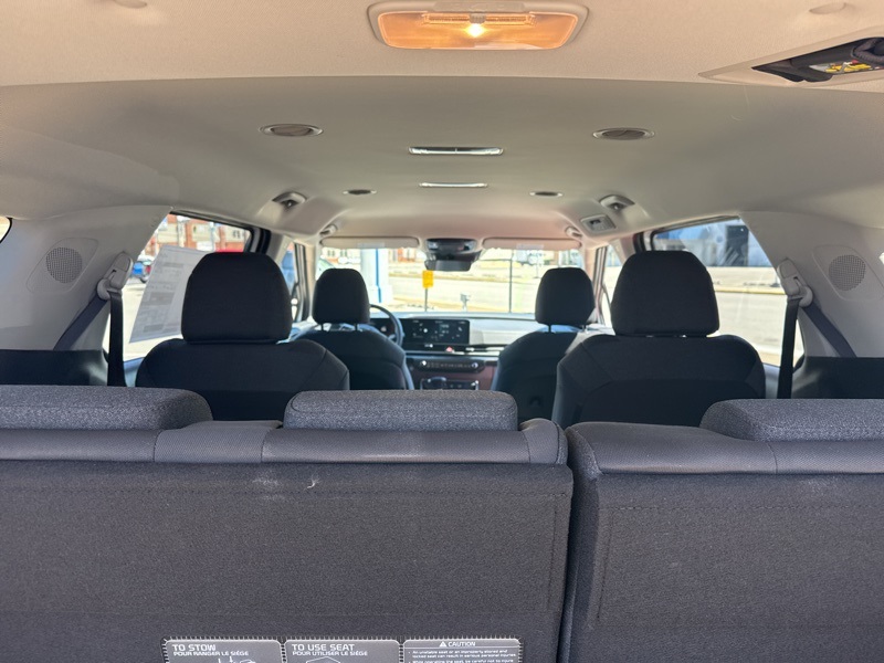 2026 Kia Carnival LX photo 11