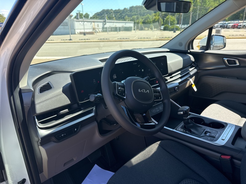 2026 Kia Carnival LX photo 19