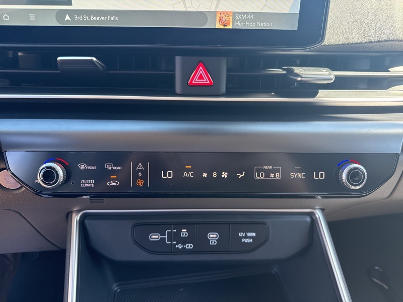 2026 Kia Carnival LX photo 31