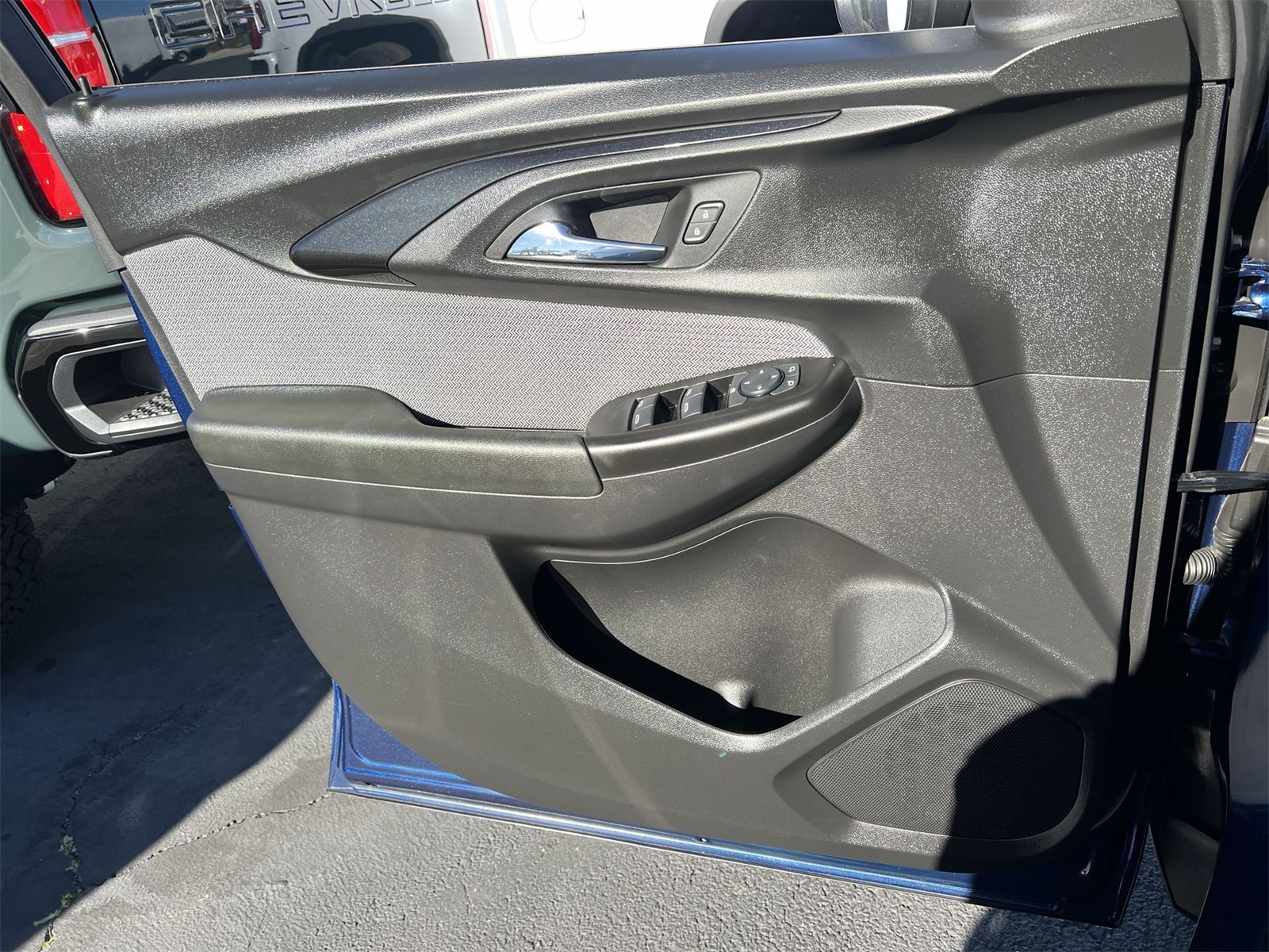 used 2023 Chevrolet TrailBlazer car, priced at $19,494