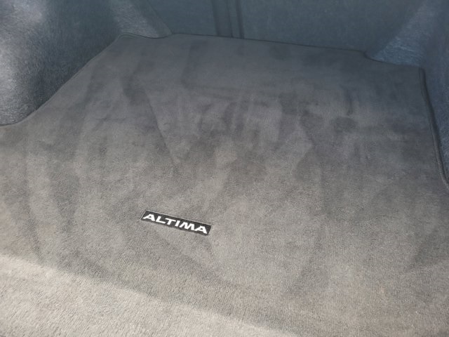 2024 Gun Metallic Nissan Altima 2.5 SV FWD Sedan