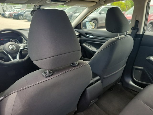 2024 Gun Metallic Nissan Altima 2.5 SV FWD Sedan