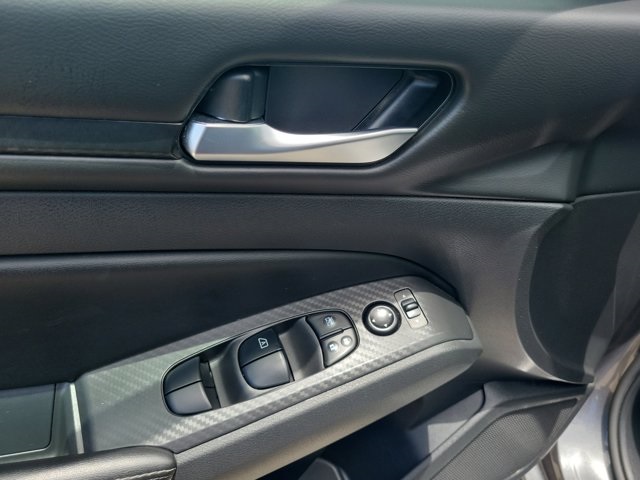 2024 Gun Metallic Nissan Altima 2.5 SV FWD Sedan