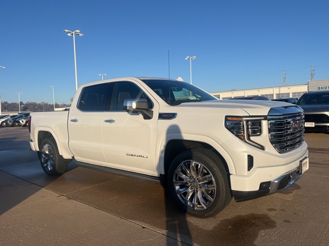 2026 GMC Sierra 1500 Denali's photo