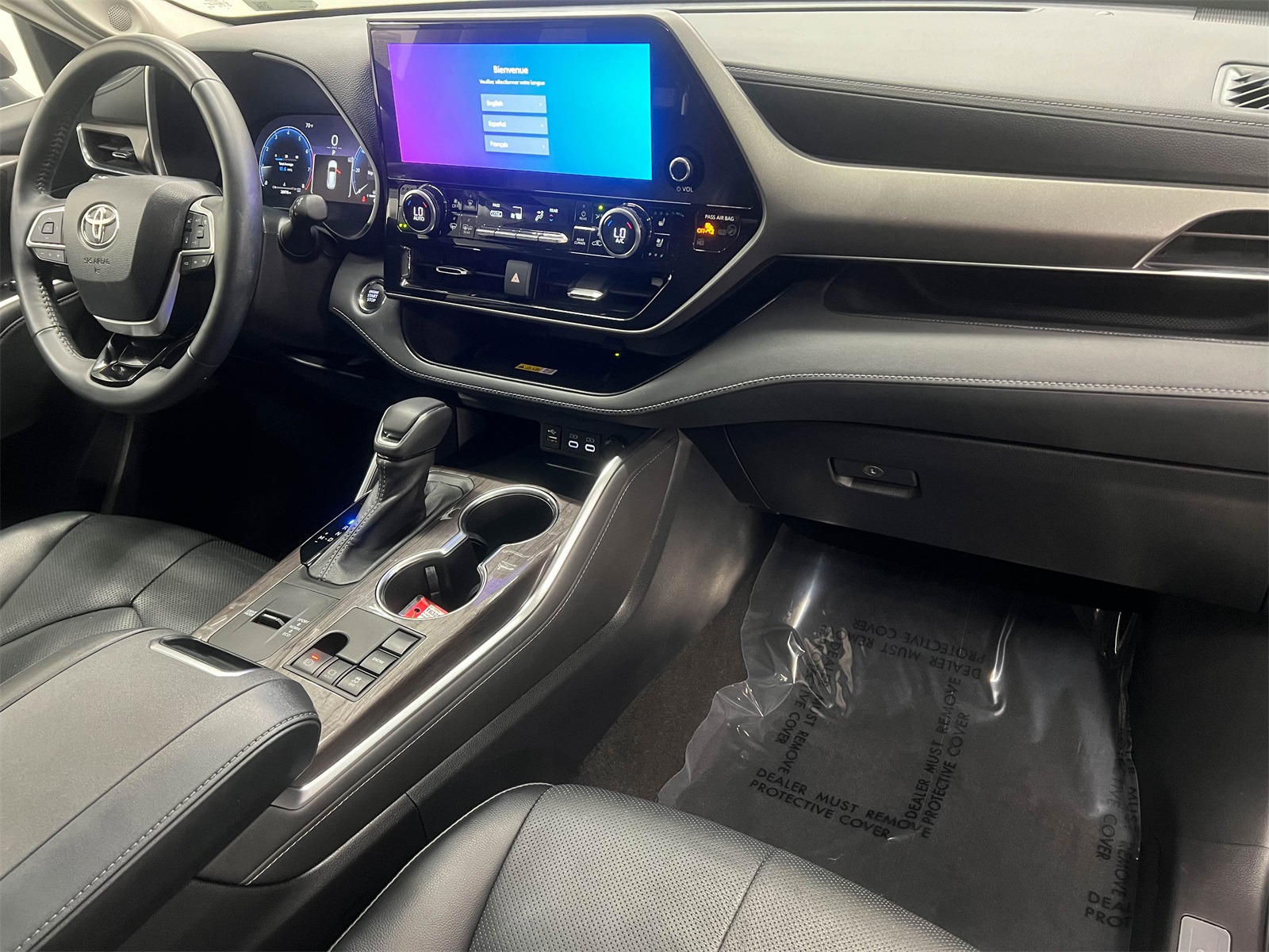 used 2023 Toyota Highlander car, priced at $36,888