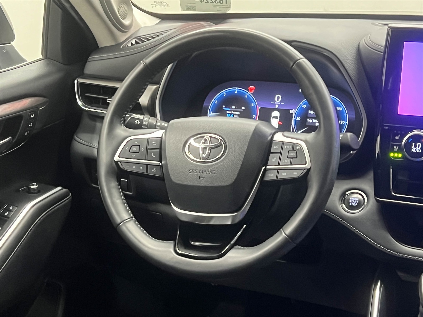 used 2023 Toyota Highlander car, priced at $36,888