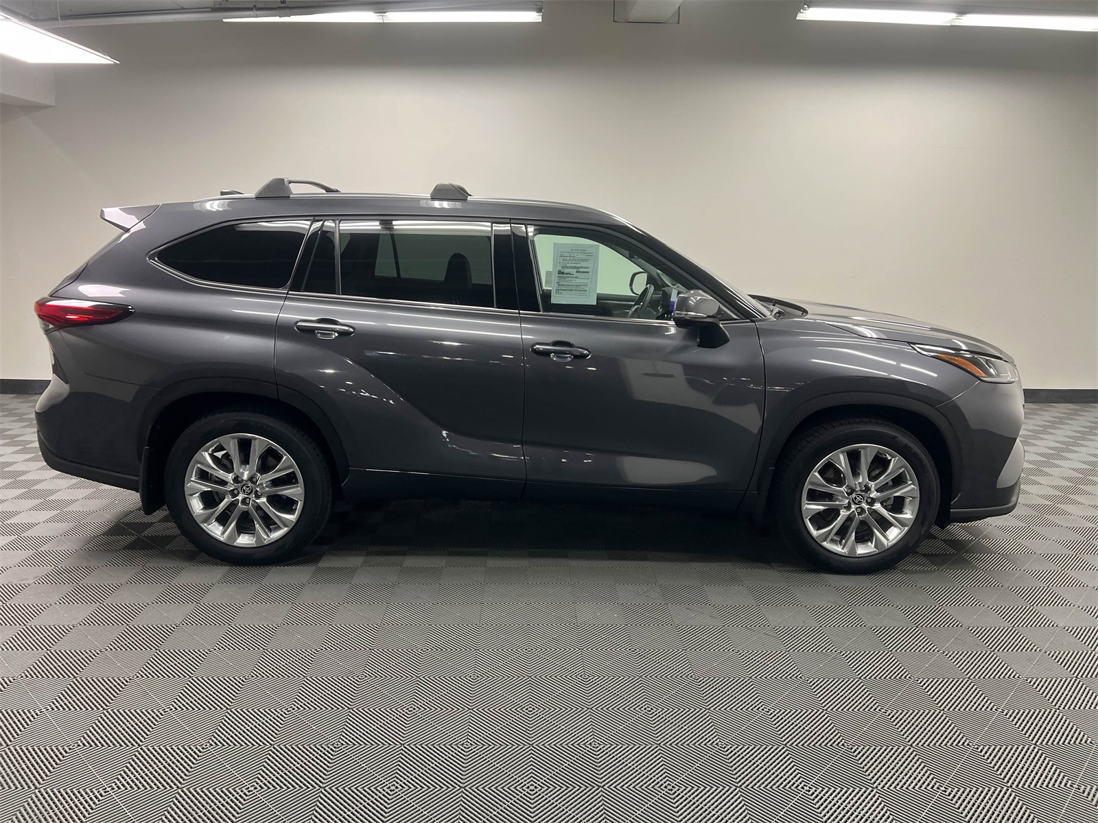 used 2023 Toyota Highlander car, priced at $36,888