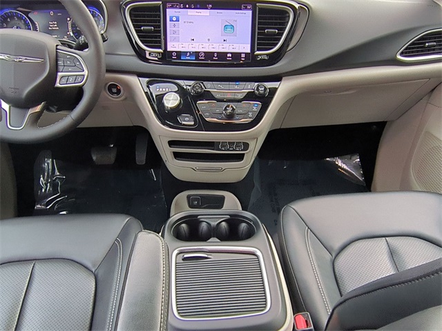 used 2024 Chrysler Pacifica car, priced at $26,911
