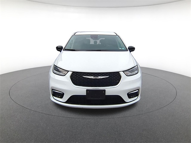 used 2024 Chrysler Pacifica car, priced at $26,911
