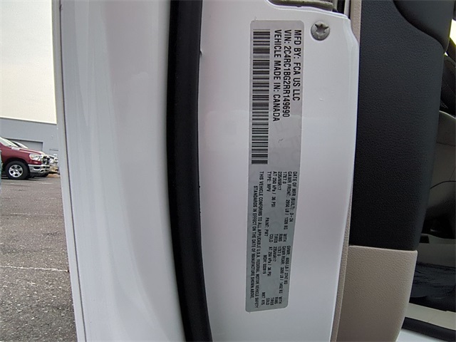 used 2024 Chrysler Pacifica car, priced at $26,911