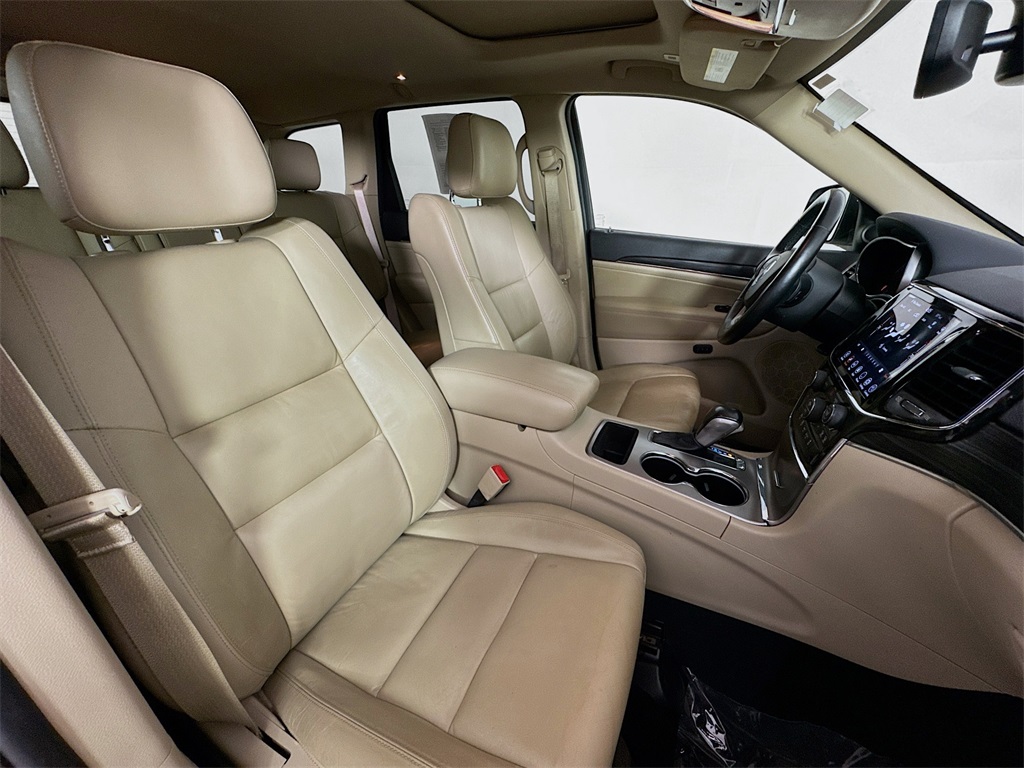 Photo of 2021 Jeep Grand Cherokee Limited in Myrtle Beach, SC - 29,  2021 Jeep Grand Cherokee Limited:3863H