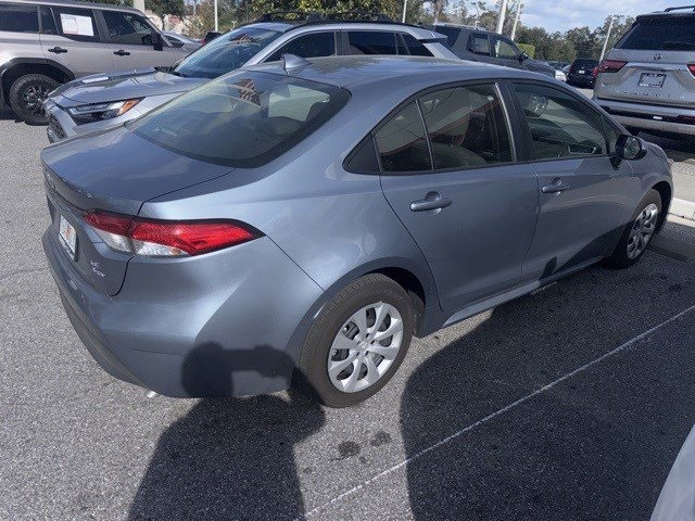 2025 Toyota Corolla LE's photo