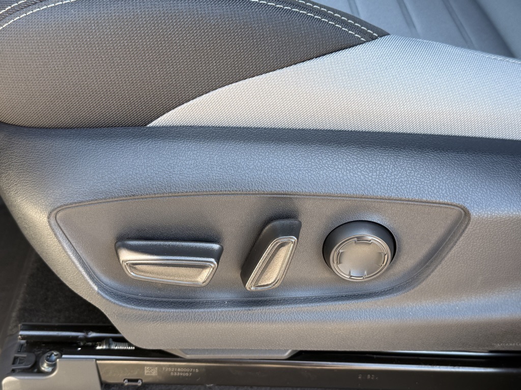 2025 Toyota Tacoma TRD Sport 4x4 Double Cab photo 16