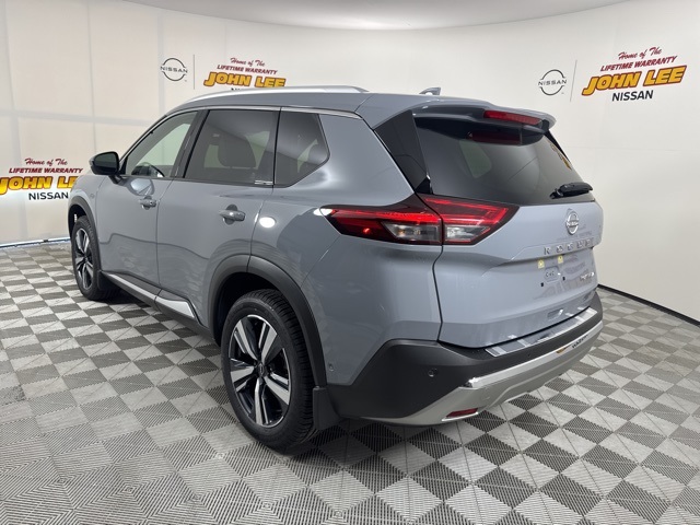2023 Boulder Gray Pearl Nissan Rogue Platinum FWD SUV