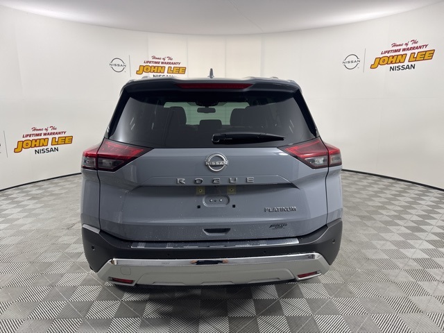2023 Boulder Gray Pearl Nissan Rogue Platinum FWD SUV