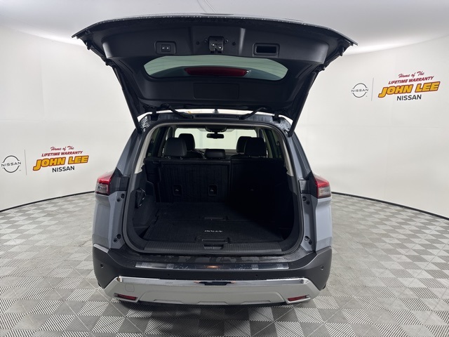2023 Boulder Gray Pearl Nissan Rogue Platinum FWD SUV