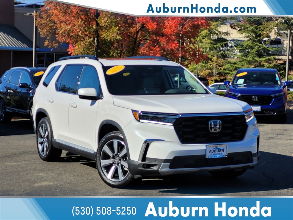 2025 Honda Pilot Touring's photo