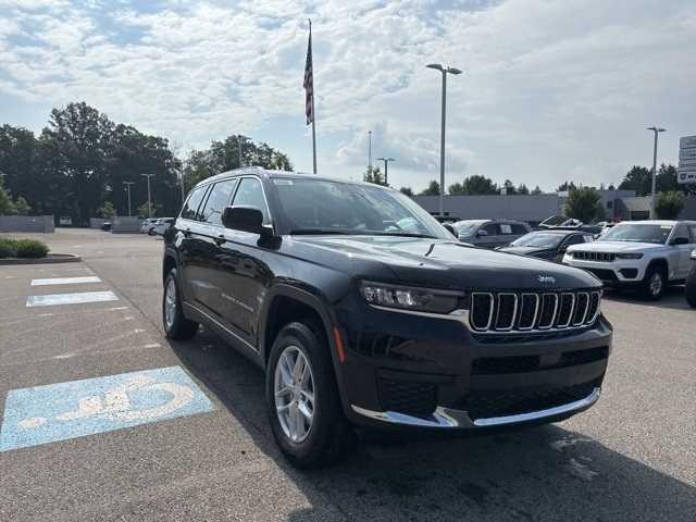 2025 Jeep Grand Cherokee Laredo X photo 4