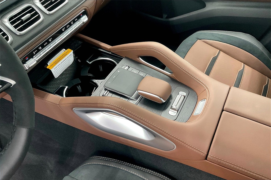 2025 Mercedes Benz GLE AMG 53 photo 7
