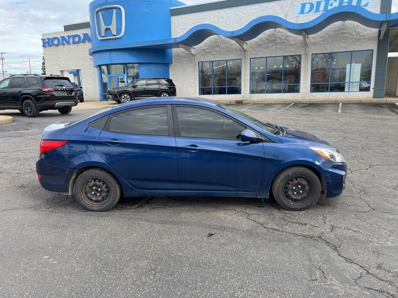 Used 2017 Hyundai Accent SE with VIN KMHCT4AE2HU300970 for sale in Massillon, OH