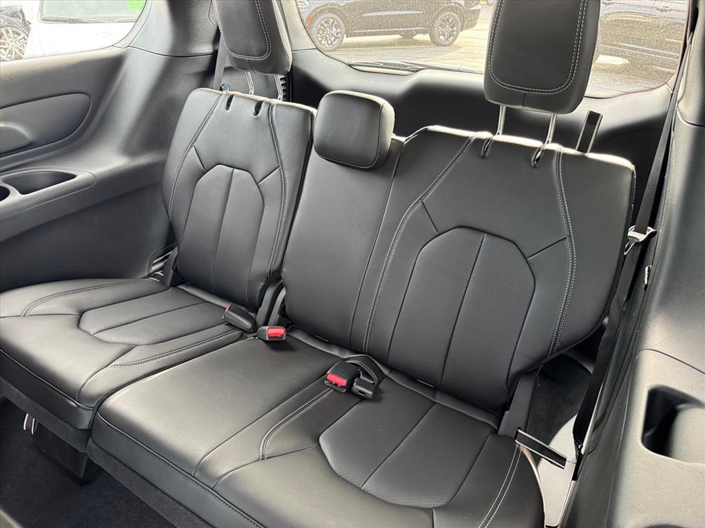 2026 Chrysler Voyager LX photo 8