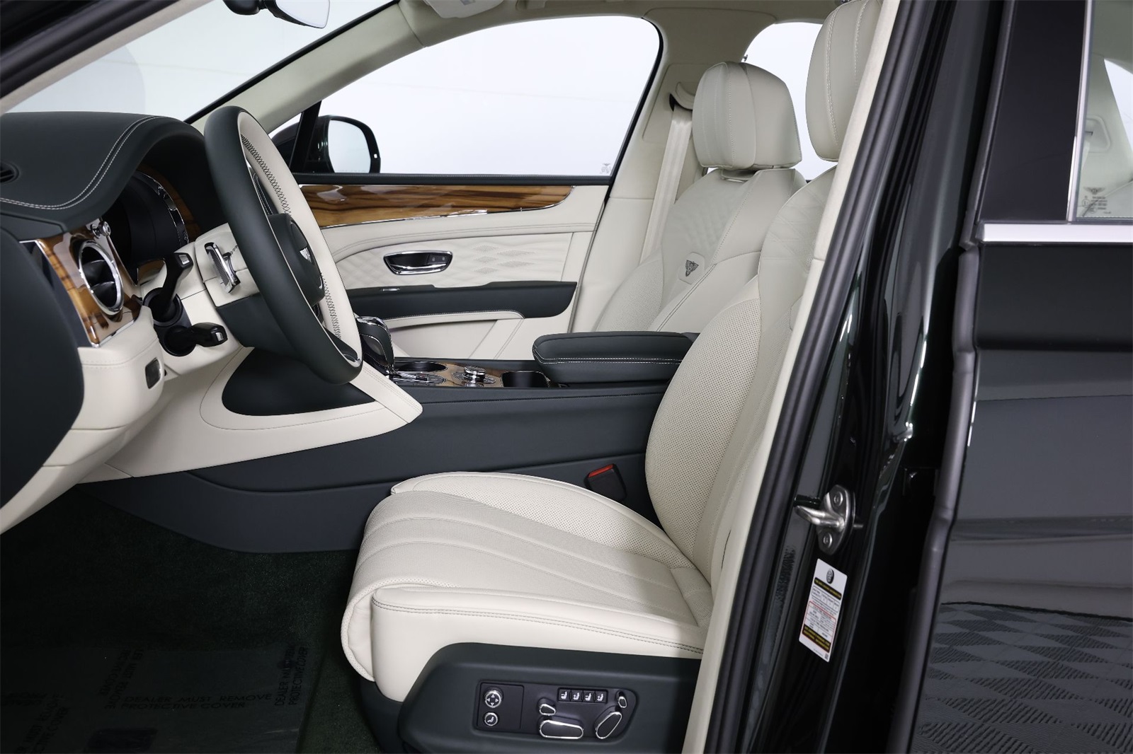 2025 Bentley Bentayga V8