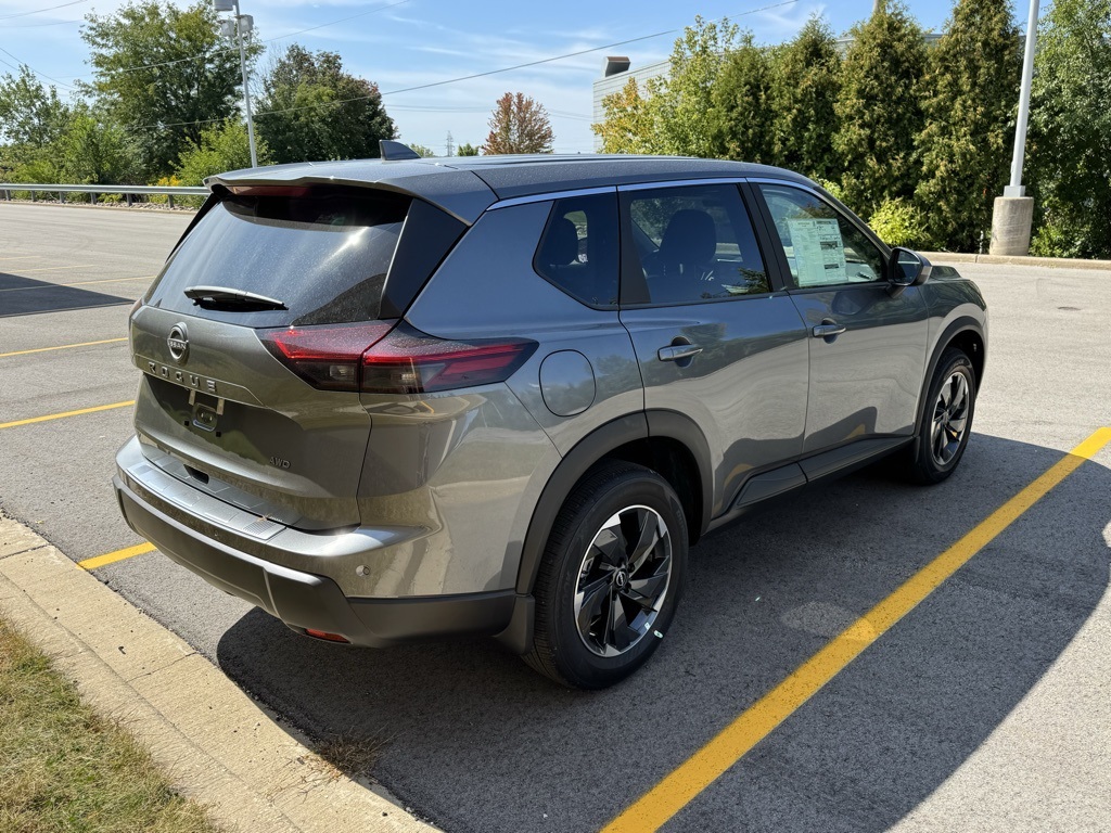 2026 Nissan Rogue SV photo 4