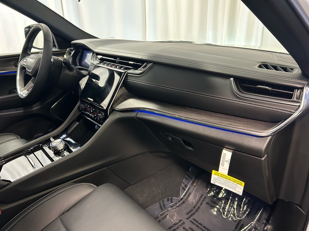 new 2025 Jeep Grand Cherokee L car, priced at $60,653