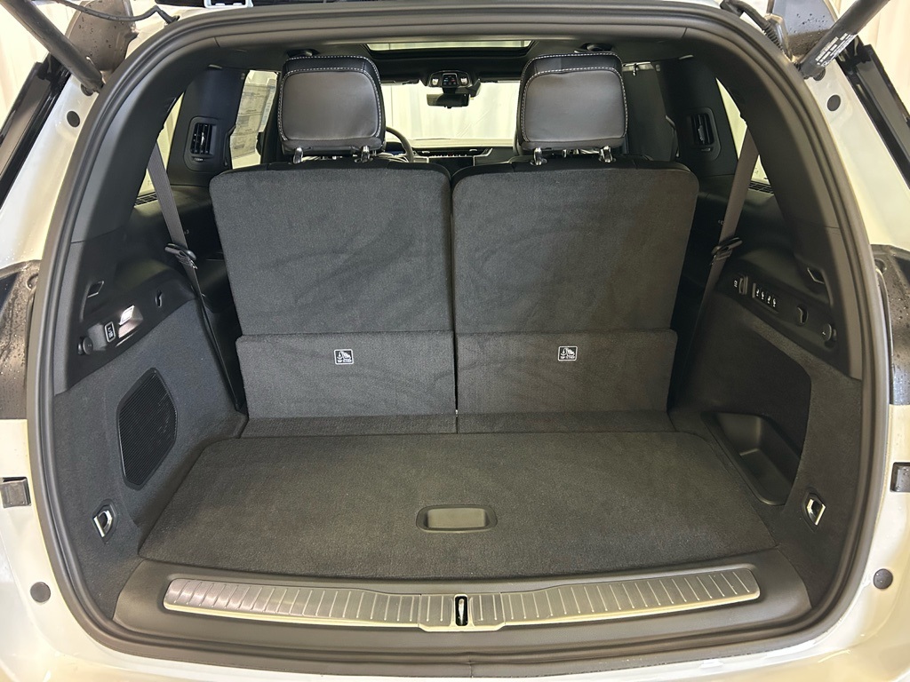 new 2025 Jeep Grand Cherokee L car, priced at $60,653