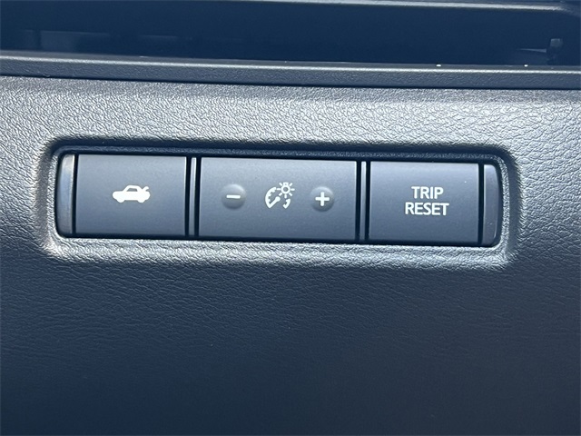 2023 Gray Sky Pearl Nissan Altima 2.5 SR FWD Sedan
