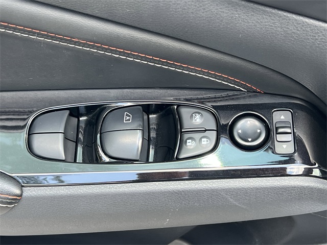 2023 Gray Sky Pearl Nissan Altima 2.5 SR FWD Sedan