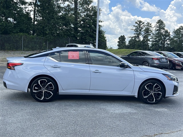 2023 Gray Sky Pearl Nissan Altima 2.5 SR FWD Sedan
