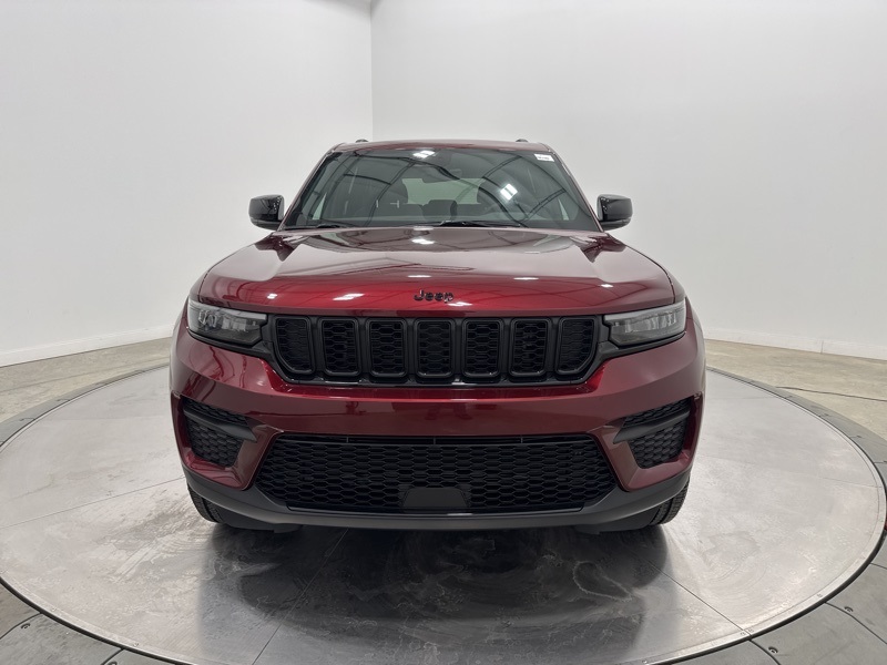 2025 Jeep Grand Cherokee Altitude X photo 2