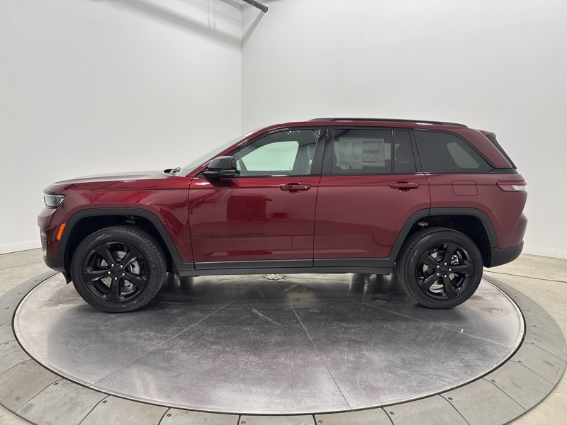 2025 Jeep Grand Cherokee Altitude X photo 4