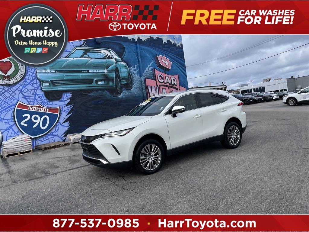 2022 Toyota Venza XLE's photo