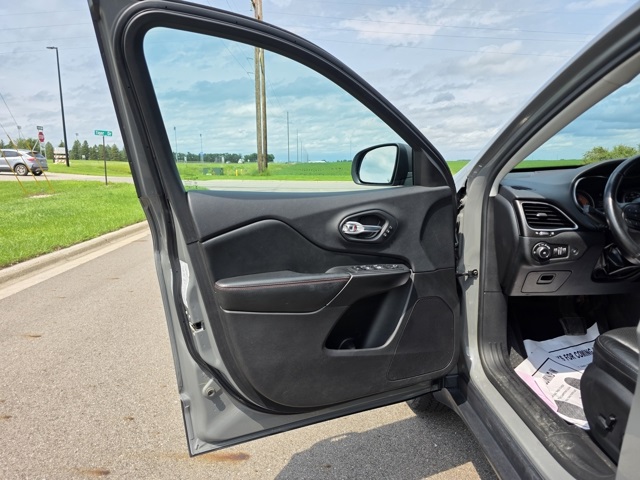 2019 Jeep Cherokee Trailhawk