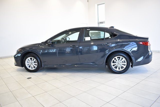 2026 Toyota Camry LE photo 3