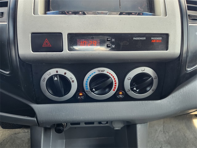 2010 Toyota Tacoma PreRunner photo 16