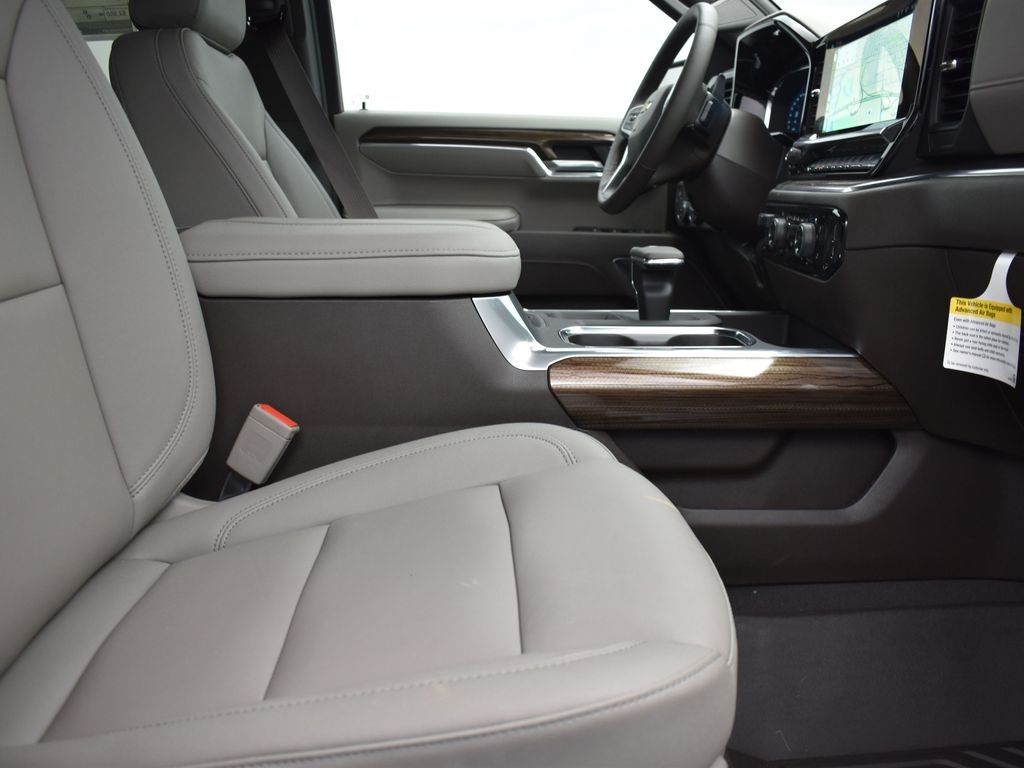 2025 Cypress Gray Chevrolet Silverado 1500 LT 4X4 Truck
