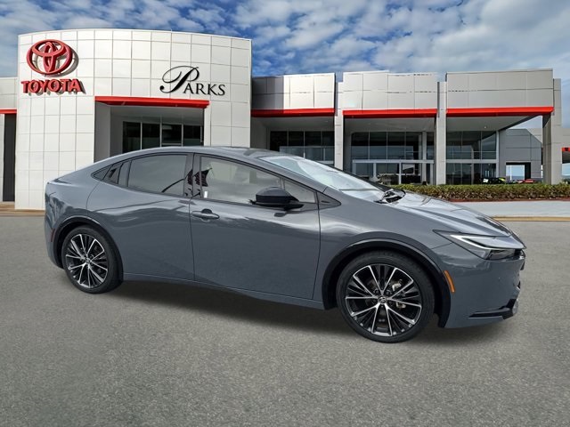 2024 Toyota Prius XLE's photo