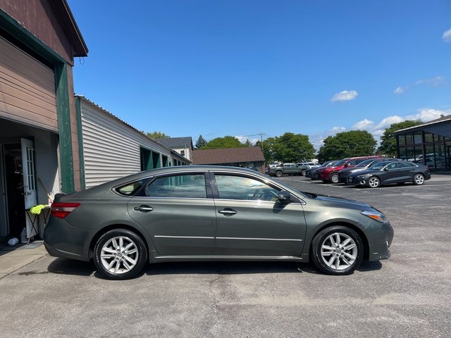 Used 2013 Toyota Avalon XLE with VIN 4T1BK1EB6DU032934 for sale in Saint Albans City, VT