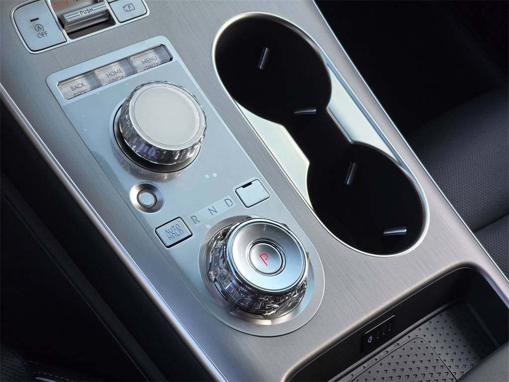 2026 GENESIS GV70 Select's photo