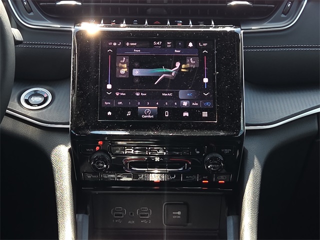 2025 Jeep Grand Cherokee Laredo photo 11