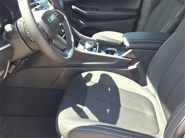 2025 Jeep Grand Cherokee Laredo photo 16